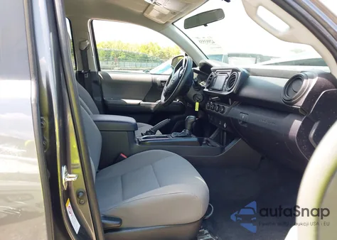 2017 Toyota Tacoma Sr V6 z USA, uszkodzony, nr VIN 5TFCZ5AN9HX121509